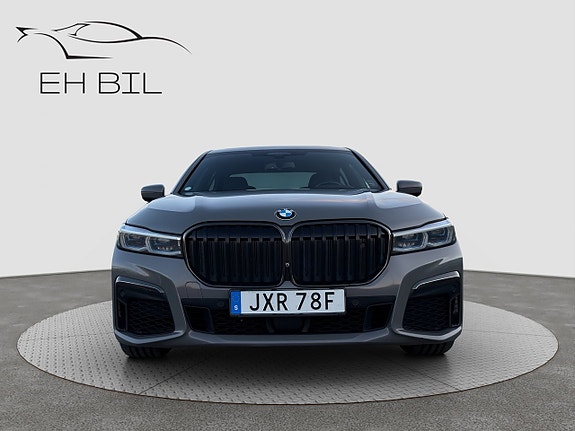 BMW 750Ld 2 of 19