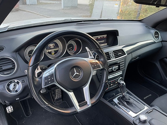 Mercedes-Benz C180 7 of 15