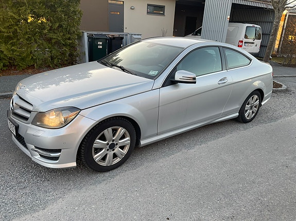 Mercedes-Benz C180 4 of 15