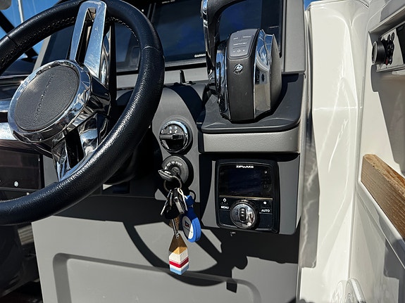 Nimbus T9 / Tender 9 – Mercury Verado 300 hk – 2019 – 245 timmar 5 of 12
