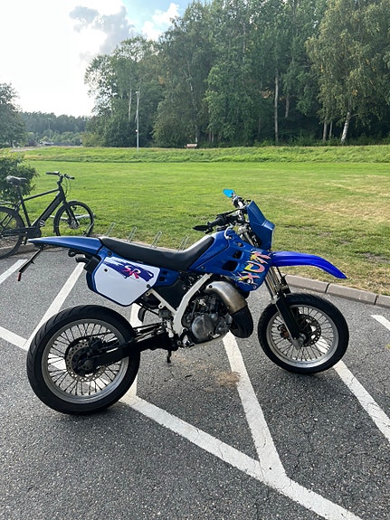 Kawasaki KDX 125 2 of 10