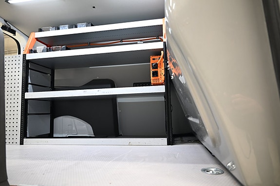 Ford Transit Connect 11 of 30