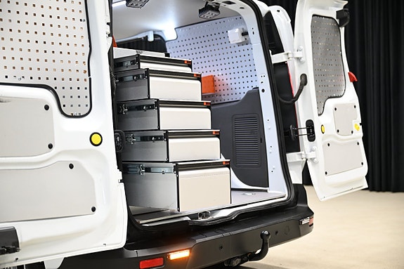 Ford Transit Connect 7 of 30