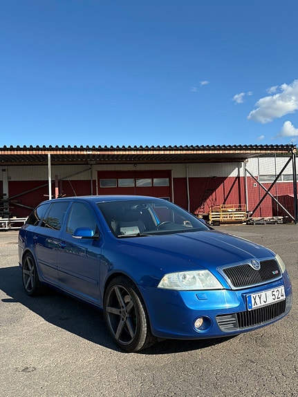 Skoda Octavia 2 of 7