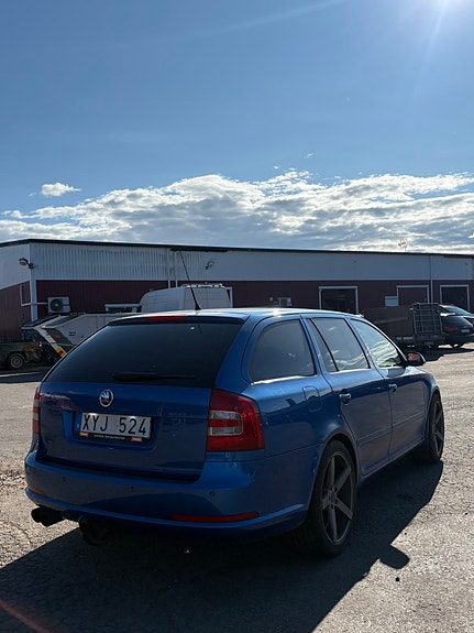Skoda Octavia 3 of 7