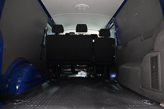 Volkswagen Transporter 17 of 30