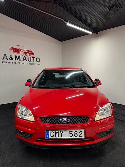 Ford Focus 2 of 15