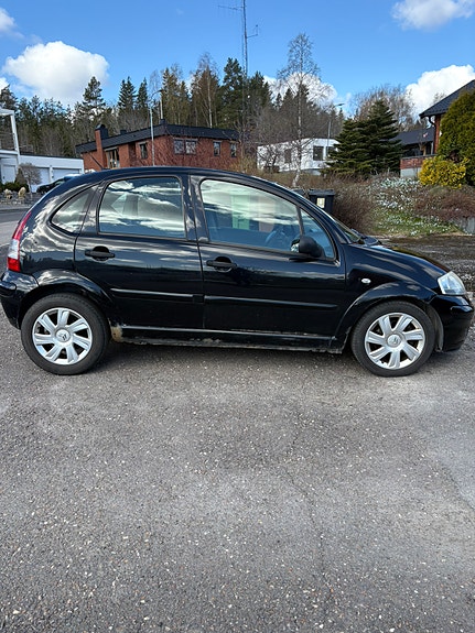 Citroen C3 2 of 4