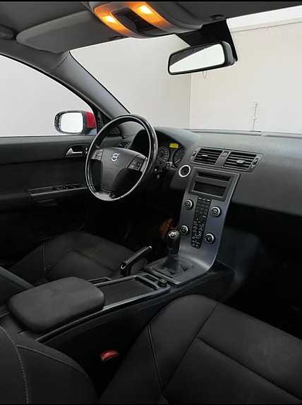 Volvo V50 4 of 4