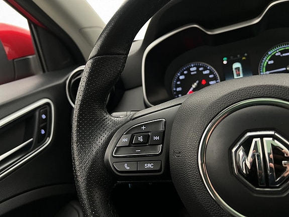 MG ZS 18 of 27