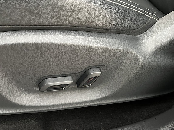 MG ZS 16 of 27