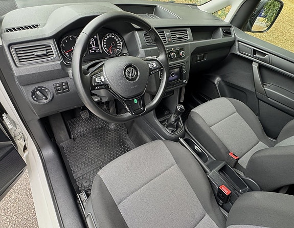 Volkswagen Caddy 10 of 15