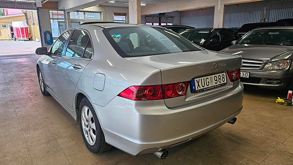 Honda Accord 6 of 19