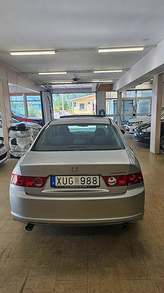 Honda Accord 5 of 19