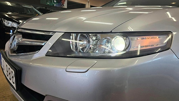 Honda Accord 16 of 19