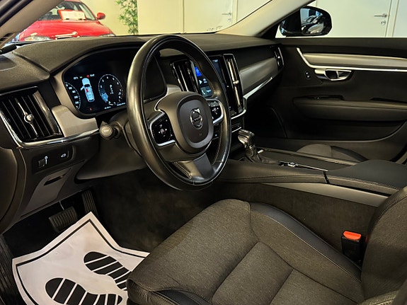 Volvo V90 16 of 30