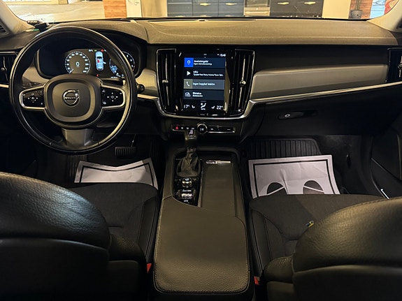 Volvo V90 27 of 30