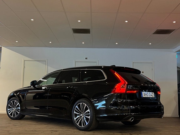 Volvo V90 14 of 30