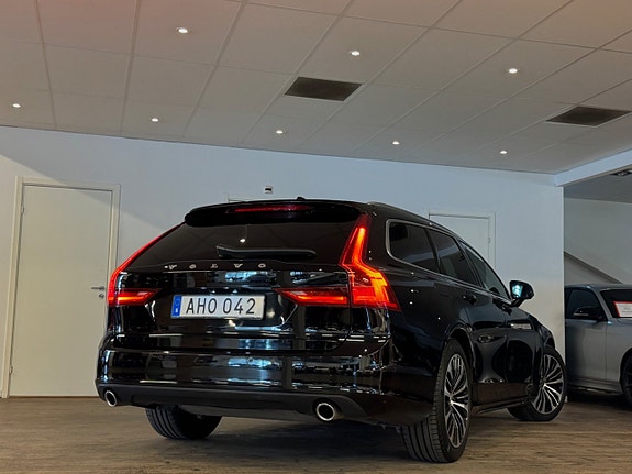 Volvo V90 10 of 30