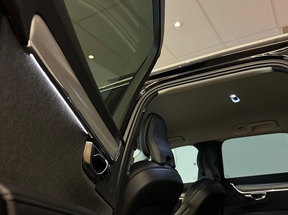 Volvo V90 22 of 30