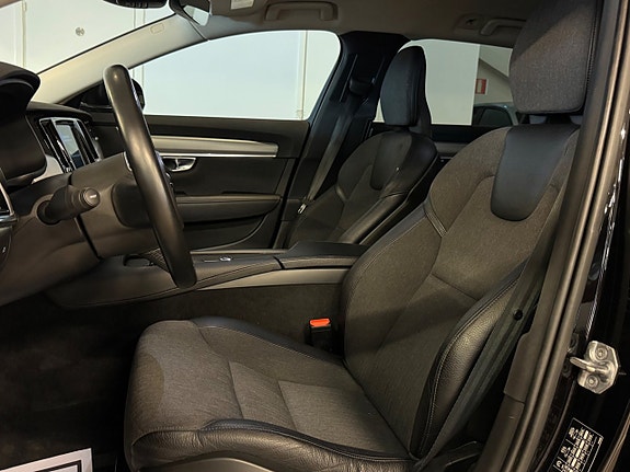 Volvo V90 18 of 30