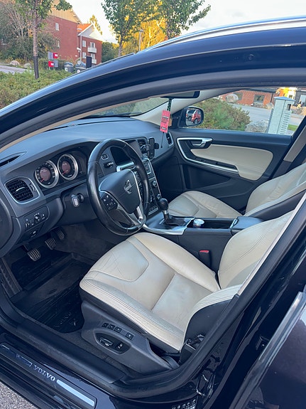 Volvo V60 6 of 10