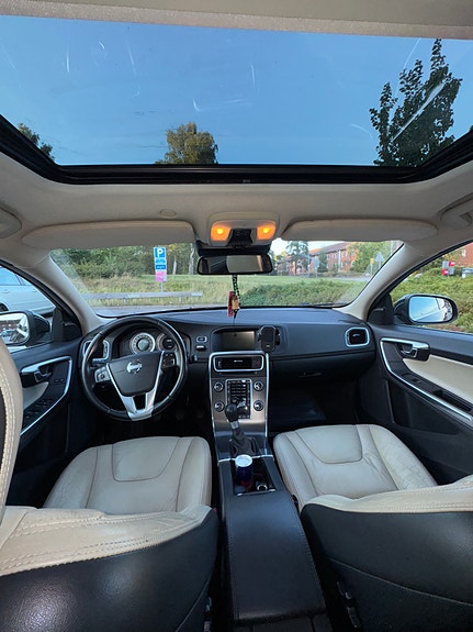 Volvo V60 7 of 10