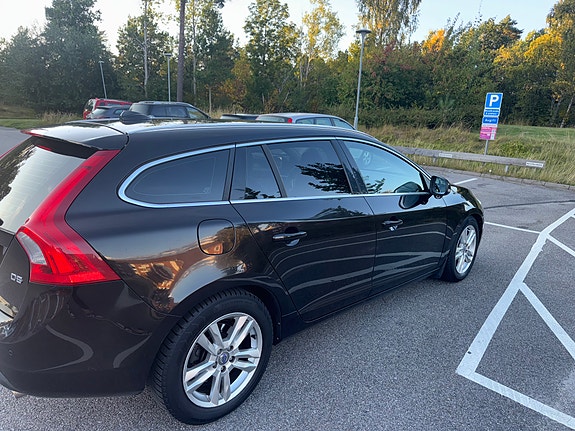 Volvo V60 4 of 10