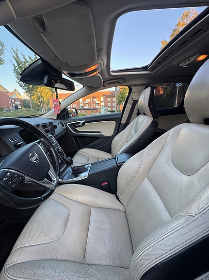 Volvo V60 9 of 10