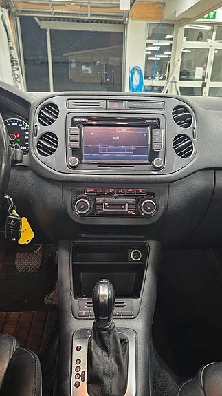 Volkswagen Tiguan 12 of 21