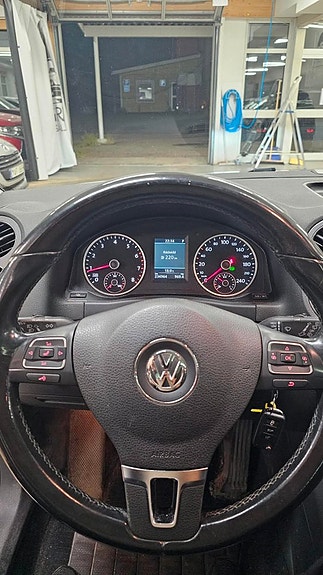 Volkswagen Tiguan 8 of 21