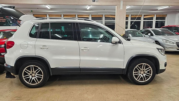 Volkswagen Tiguan 4 of 21