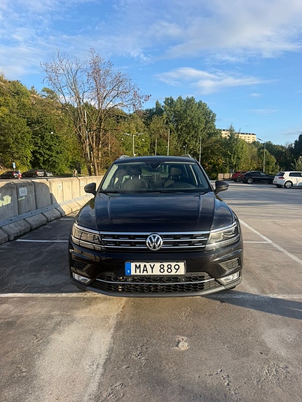 Volkswagen Tiguan 2 of 21