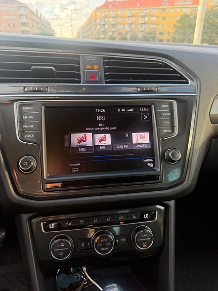 Volkswagen Tiguan 15 of 21