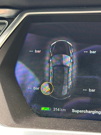 Tesla Model S 7 of 10
