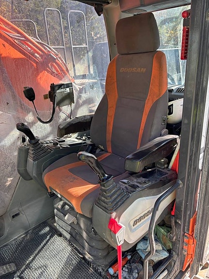 Doosan DX 300 LC-5 11 of 12