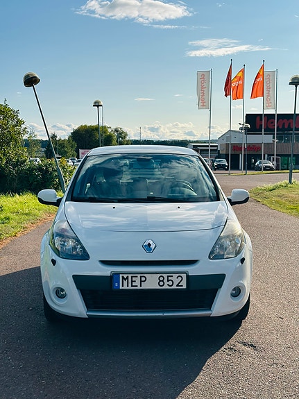 Renault Clio 6 of 8