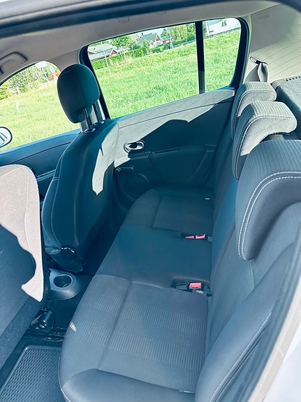 Renault Clio 8 of 8