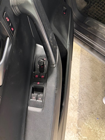 Volkswagen Passat 10 of 10