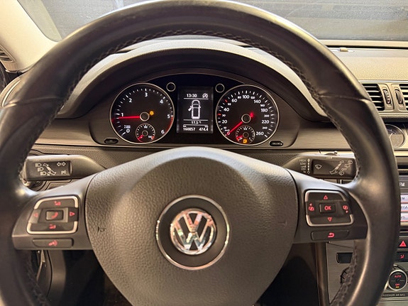 Volkswagen Passat 9 of 10