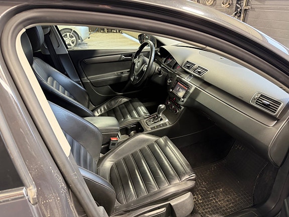 Volkswagen Passat 8 of 10