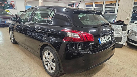 Peugeot 308 4 of 16