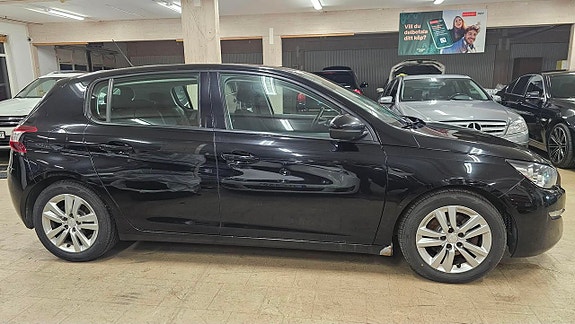 Peugeot 308 5 of 16