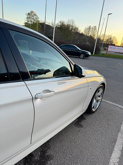 BMW 318d 18 of 24