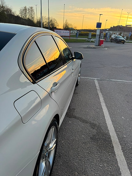 BMW 318d 24 of 24