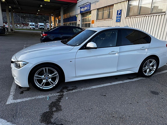 BMW 318d 3 of 24