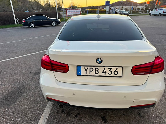 BMW 318d 19 of 24