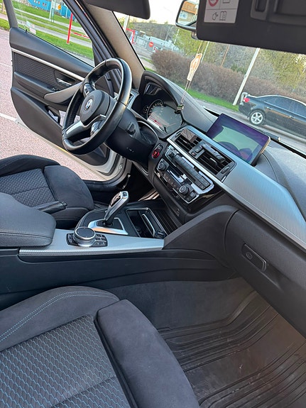 BMW 318d 11 of 24