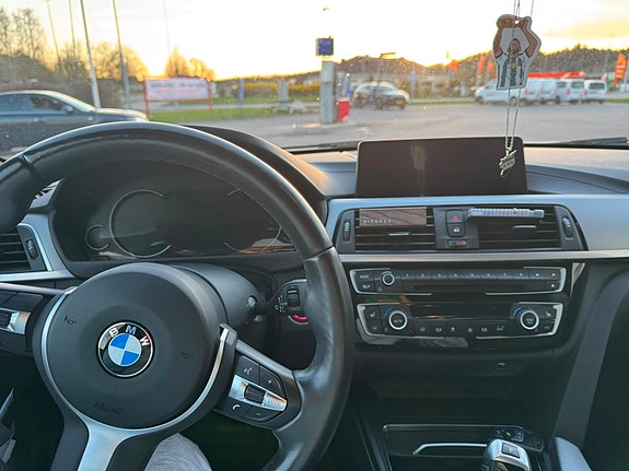 BMW 318d 17 of 24