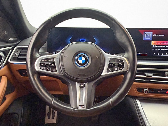 BMW i4 11 of 30